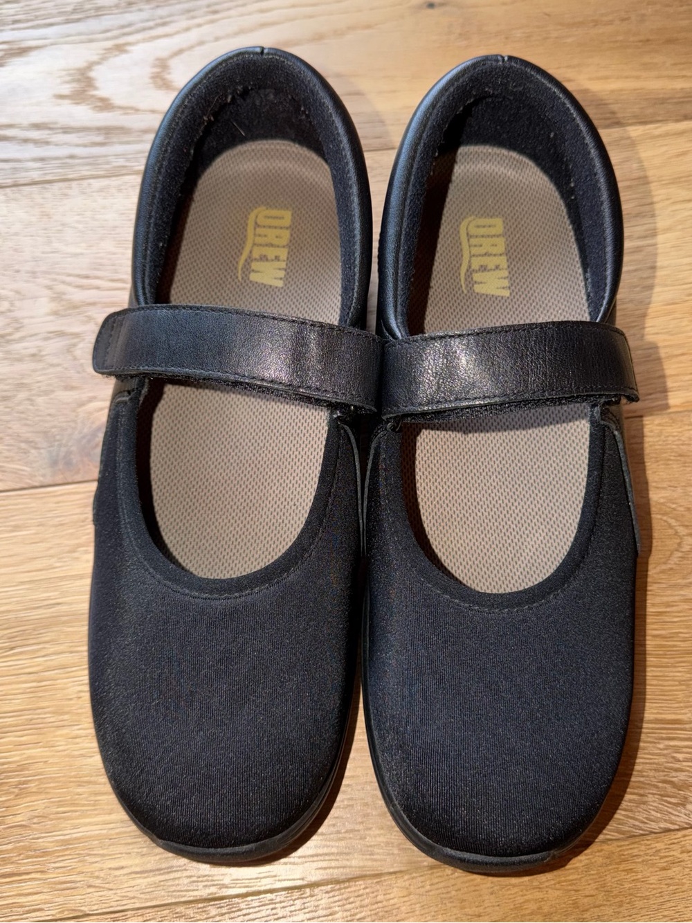 Drew Women’s Black Stretch Mary Jane Flats Hook & Loop Adjustable Strap 8.5M